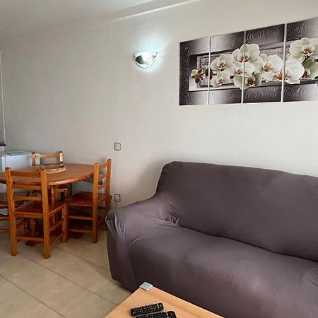 Meda Chica 2D Apartment Roses Bagian luar foto